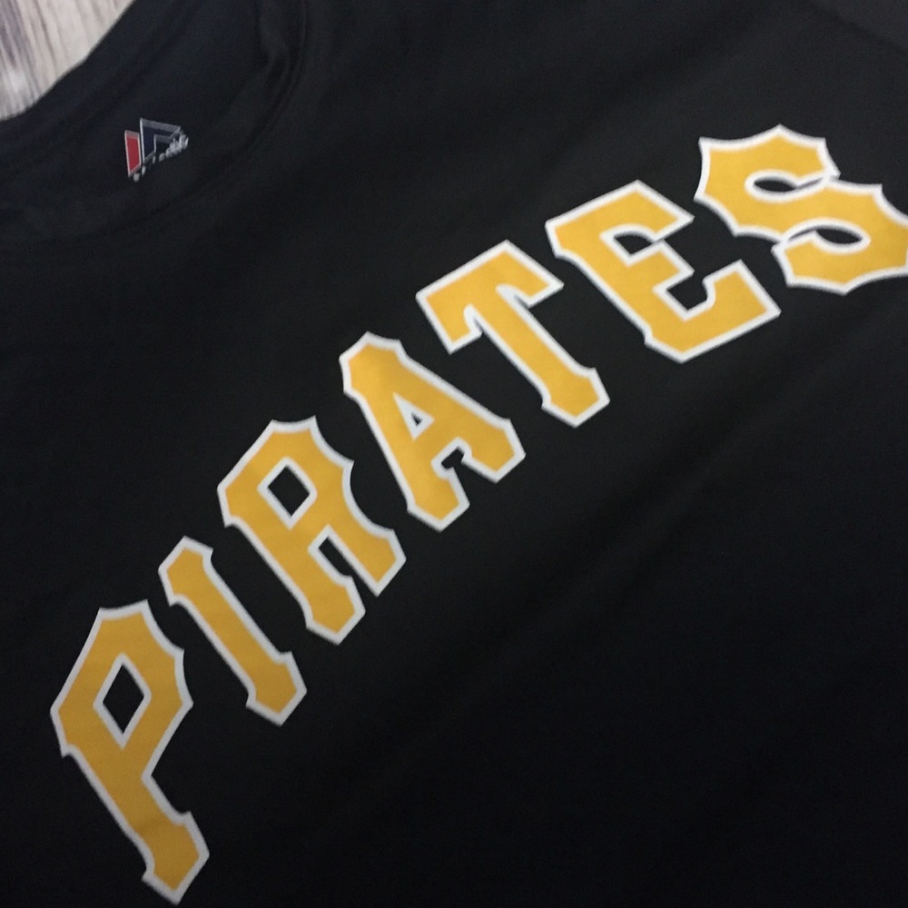 ⚾️ Pirates Jersey - Perfect Condition